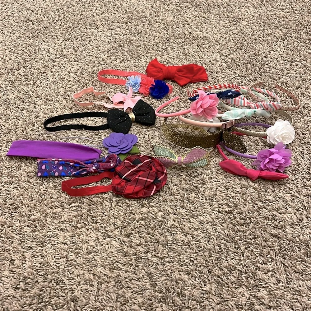 40+ PIECE HAIR ACCESSORIES 💕